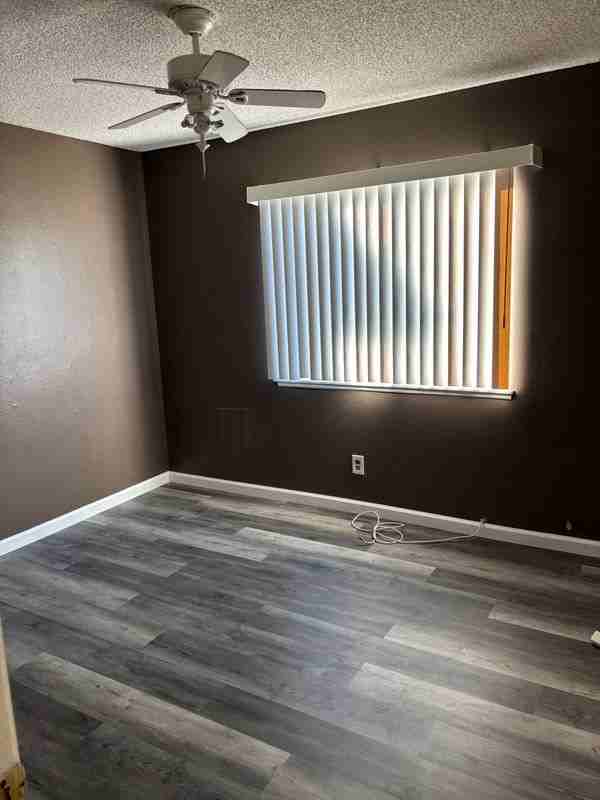 14561 Victor Dr - Photo 4 of 4