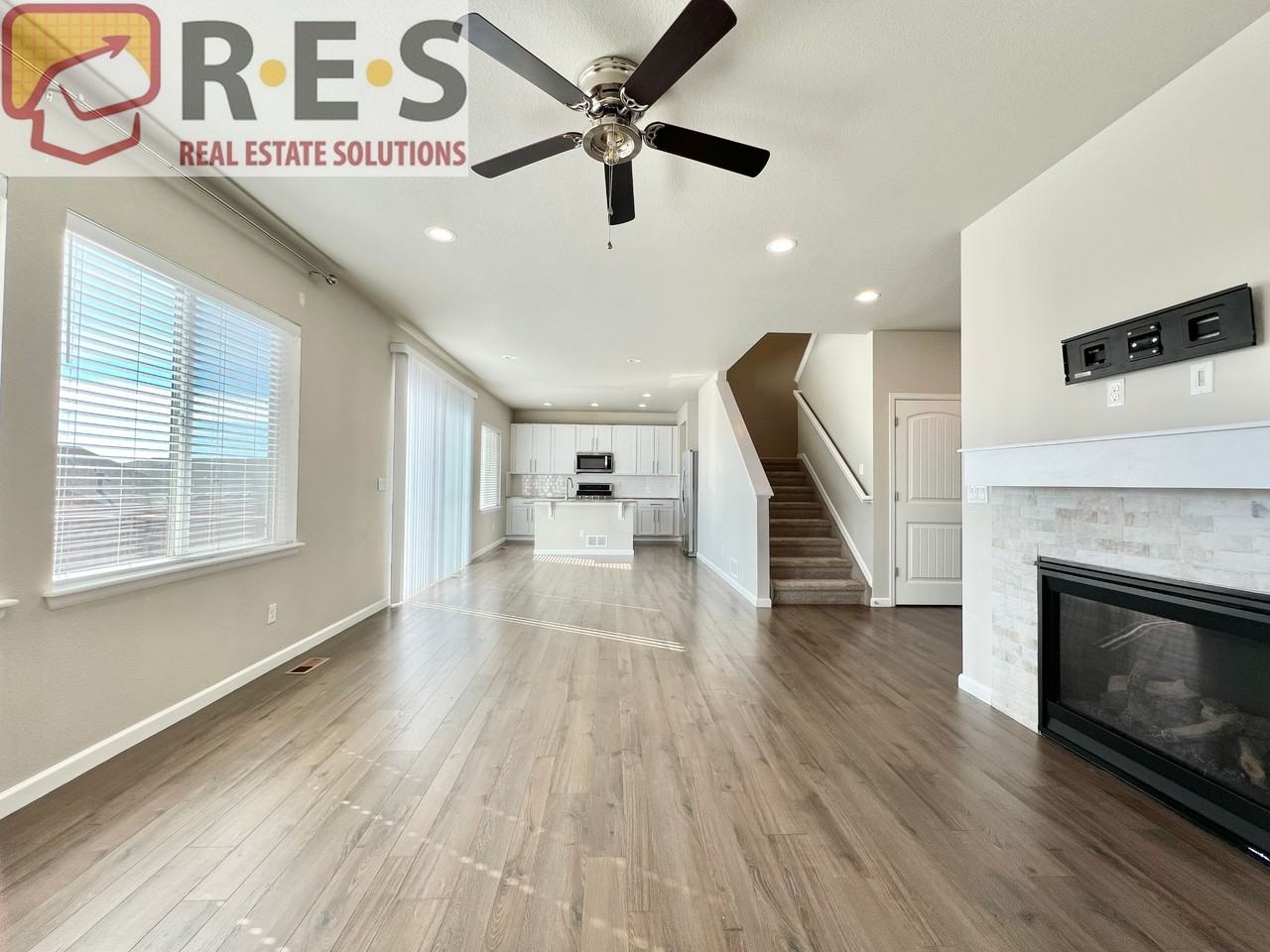 11840 Dodworth St - Photo 6 of 20