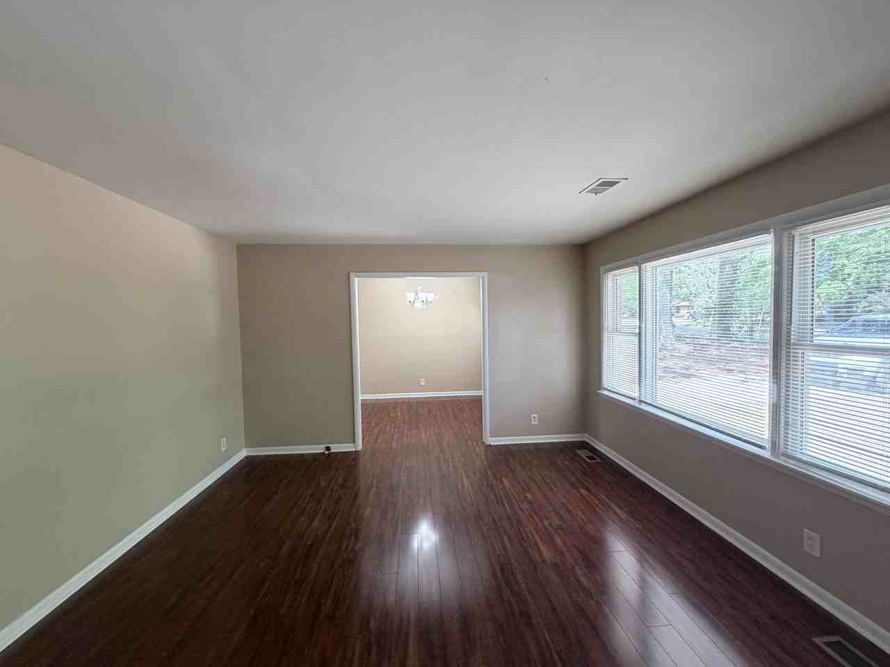 2205 Glen Iris Rd Nw - Photo 2 of 17