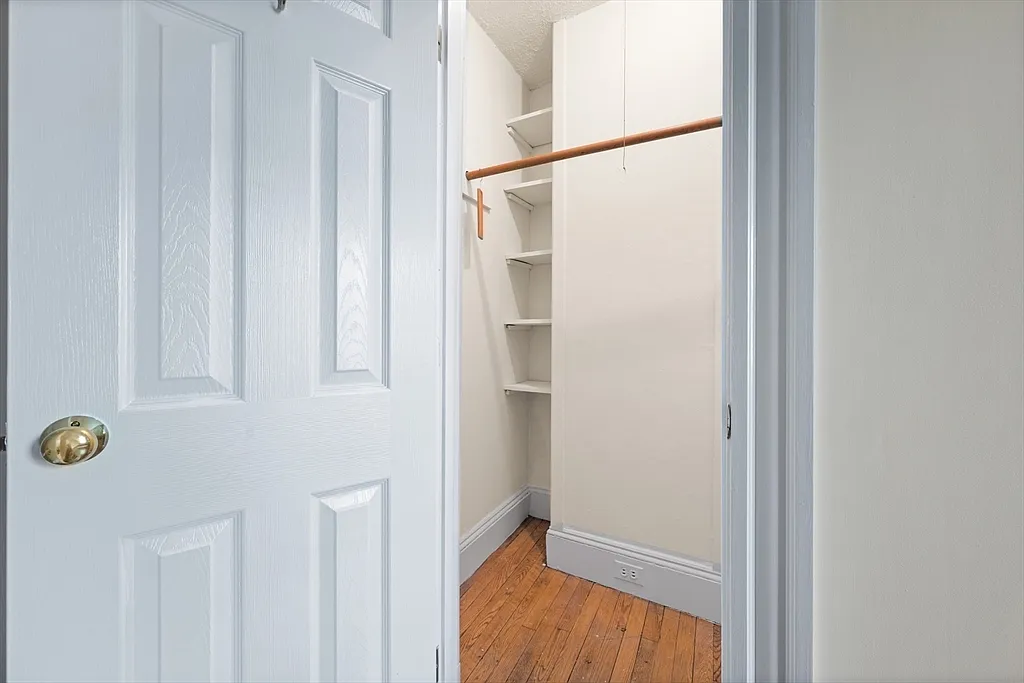 80 W Cedar St #3 - Photo 4 of 12