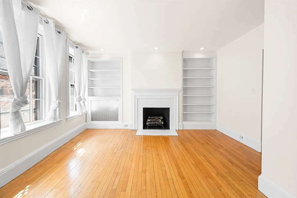 80 W Cedar St #3 - Photo 7 of 12