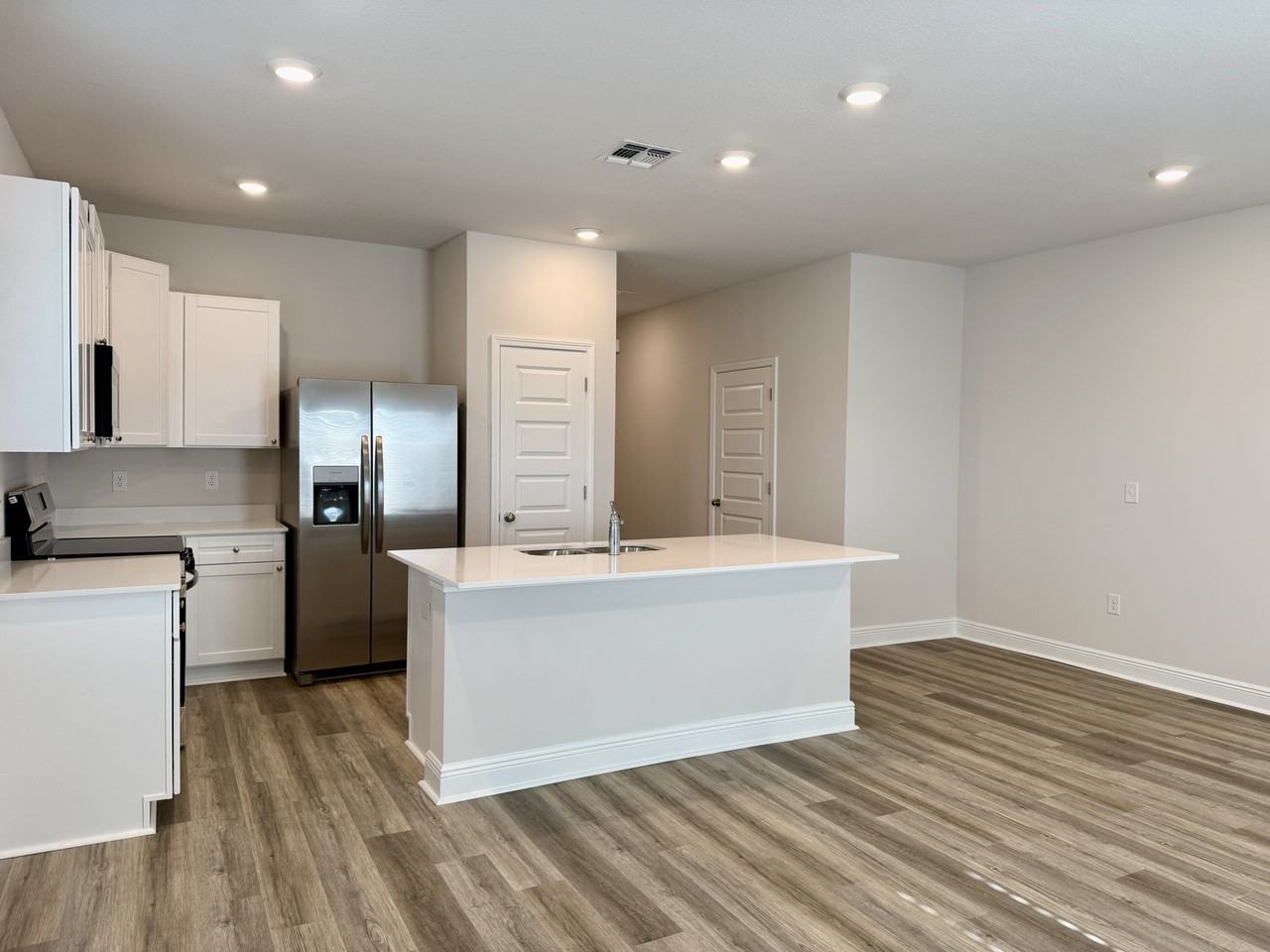 4067 Pendragon Cir - Photo 3 of 30
