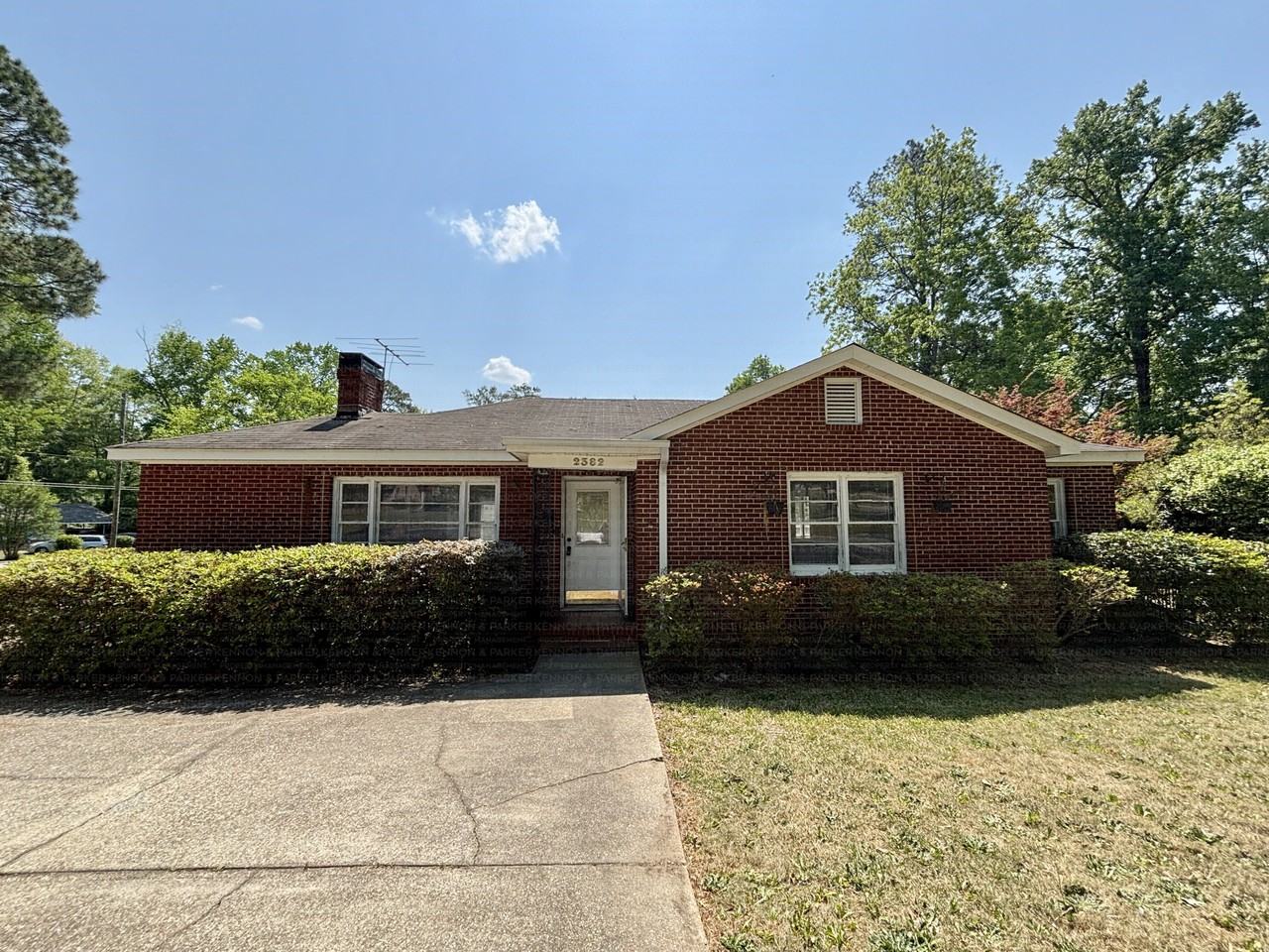 2382 Elm Dr