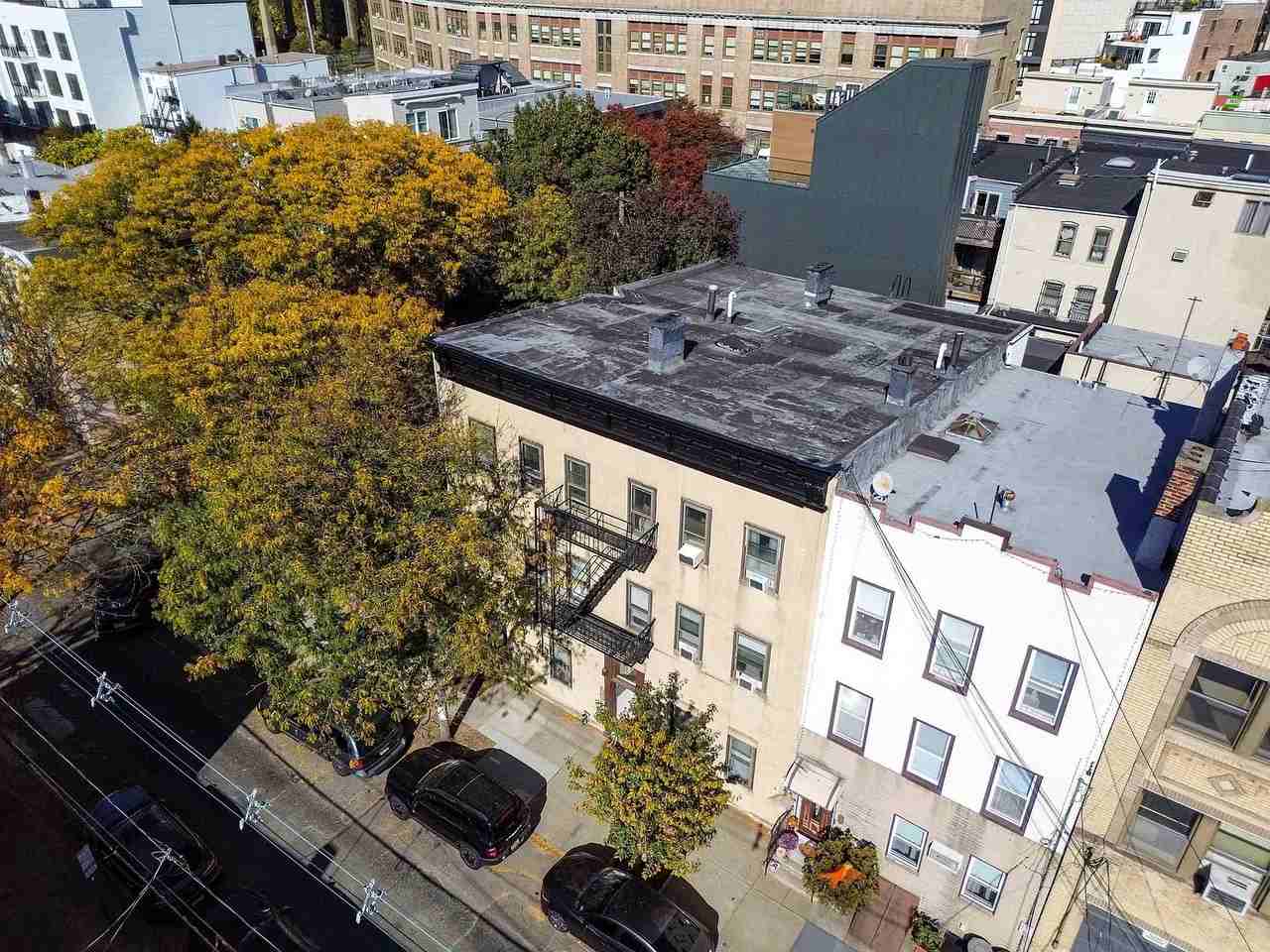 420 2nd St - Photo 3 of 13