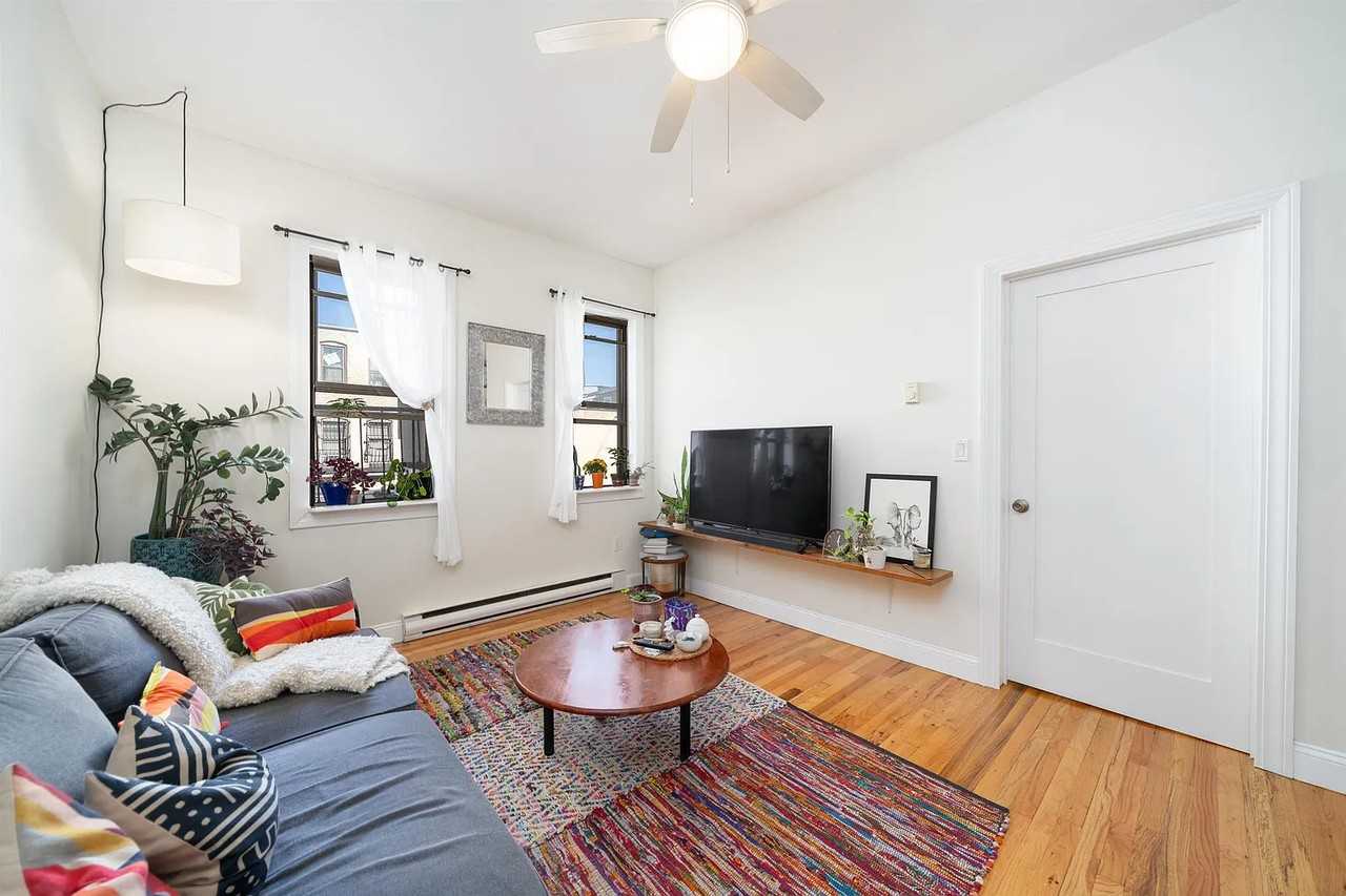 420 2nd St - Photo 7 of 13