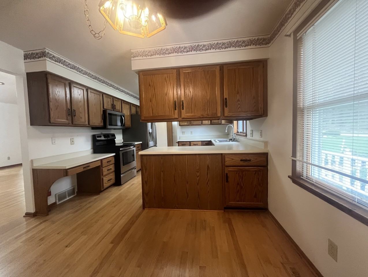 15656 Longview Ln - Photo 4 of 16