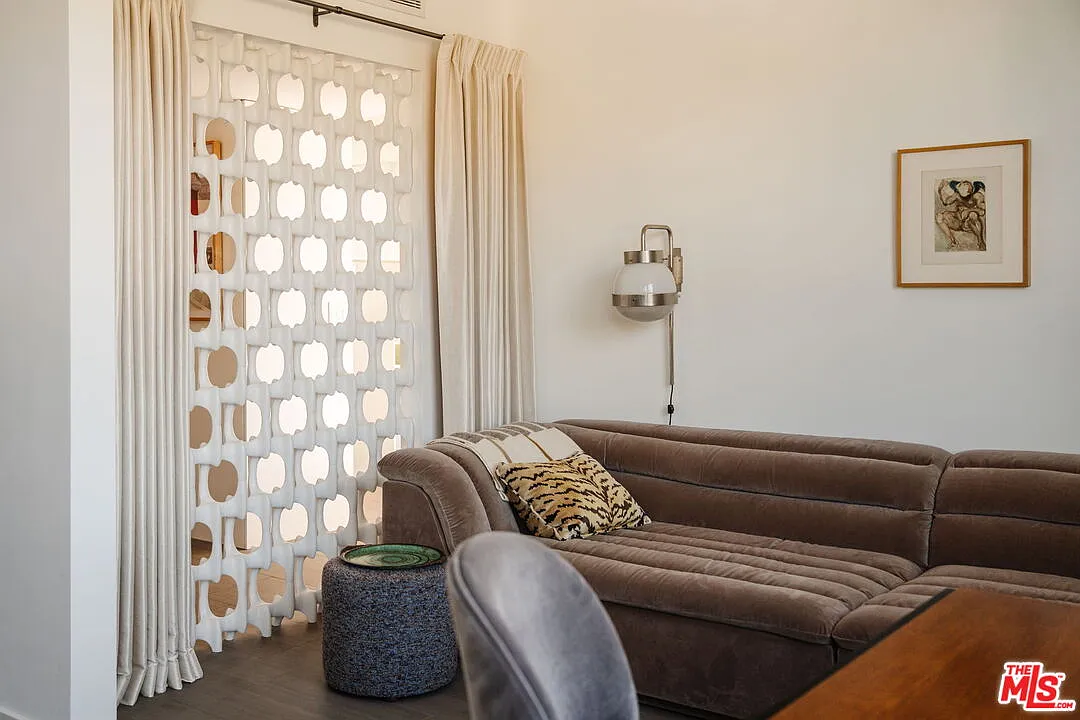 4411 Los Feliz Blvd #702 - Photo 2 of 30