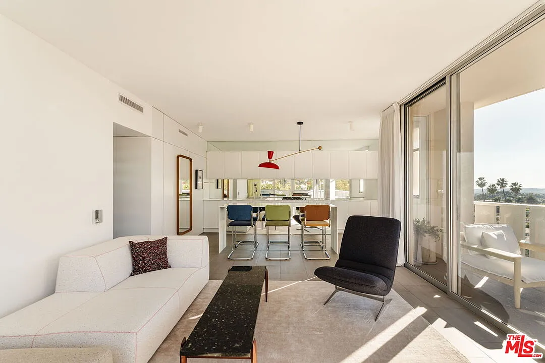 4411 Los Feliz Blvd #702 - Photo 5 of 30