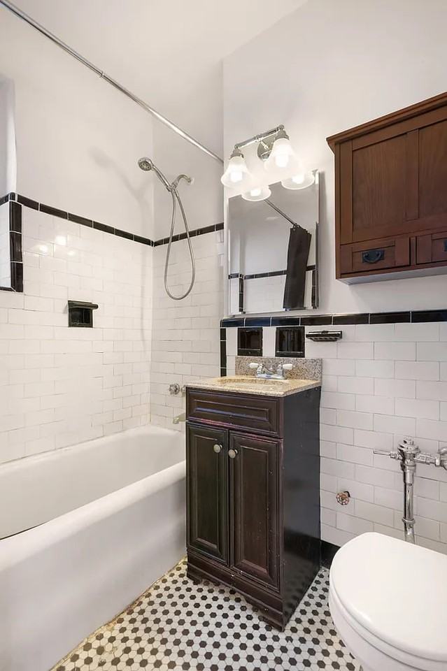 4414 Newtown Rd - Photo 2 of 5