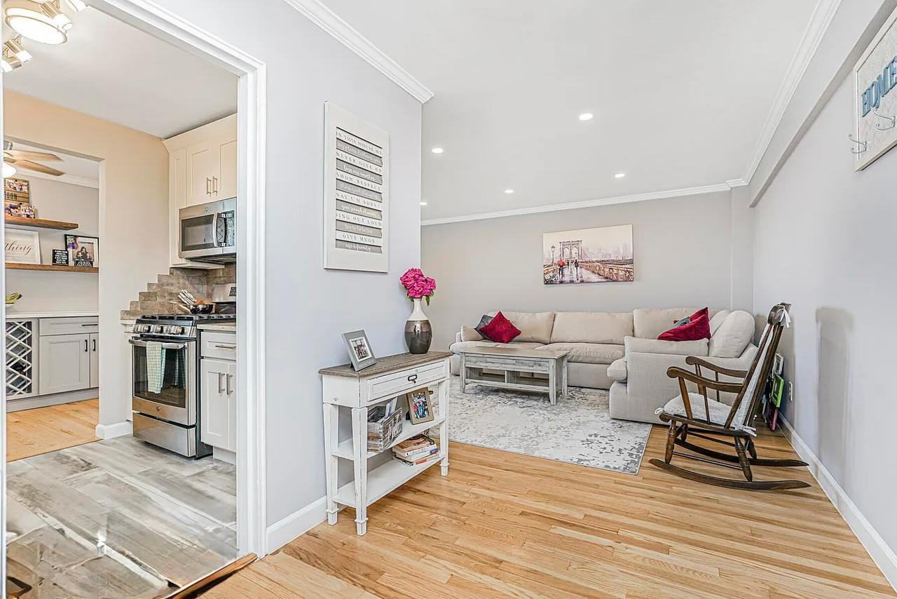 36 Hamilton Ave - Photo 3 of 10