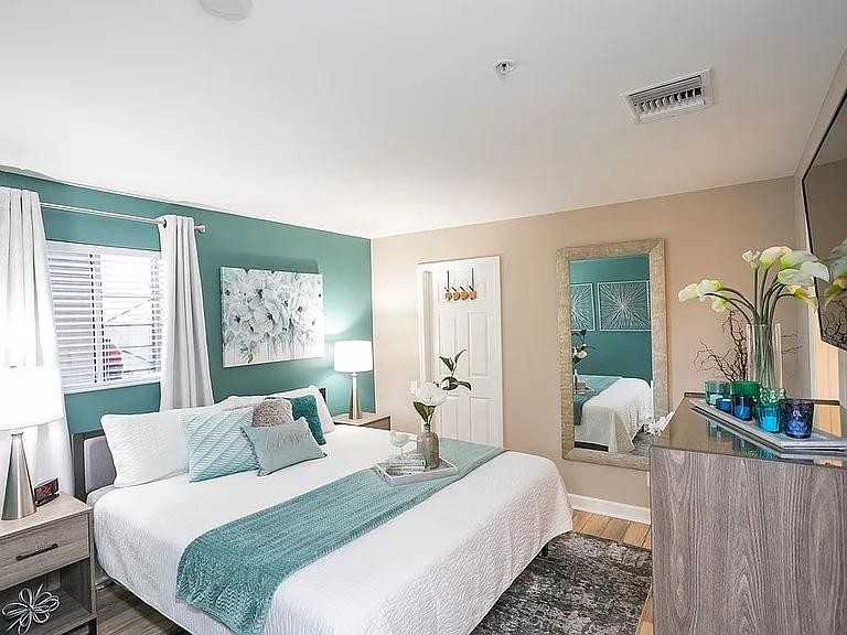 906 1st Ave N - Photo 3 of 12