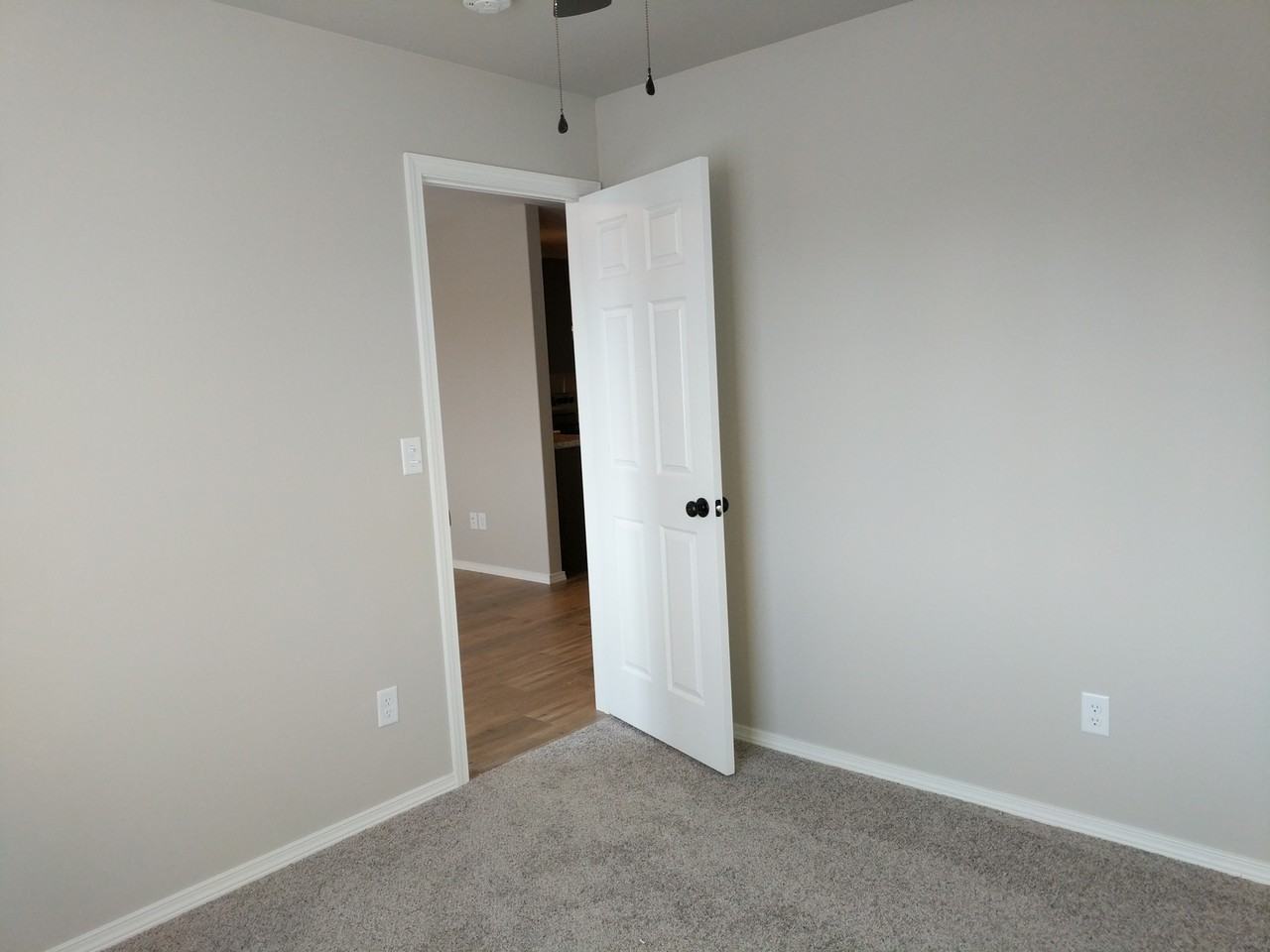 214 Spruce Rd - Photo 3 of 26
