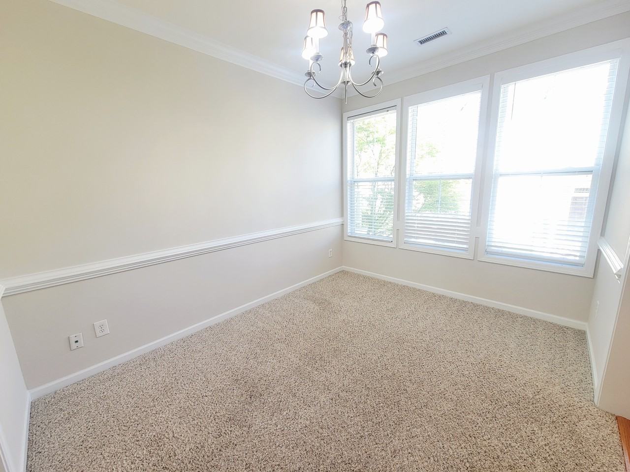 539 Village Loop Dr - Photo 6 of 50