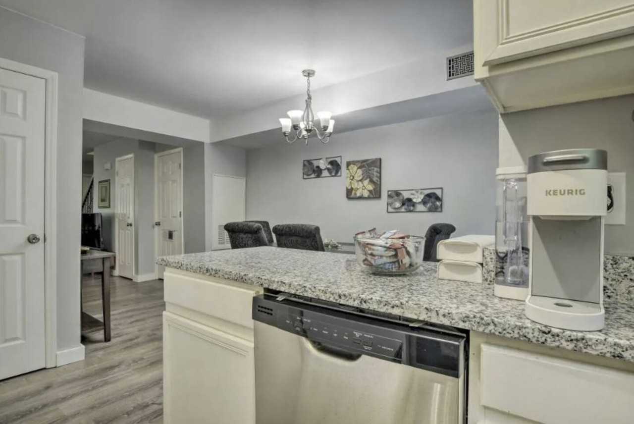 4701 Blue Bird Ct #E - Photo 2 of 38