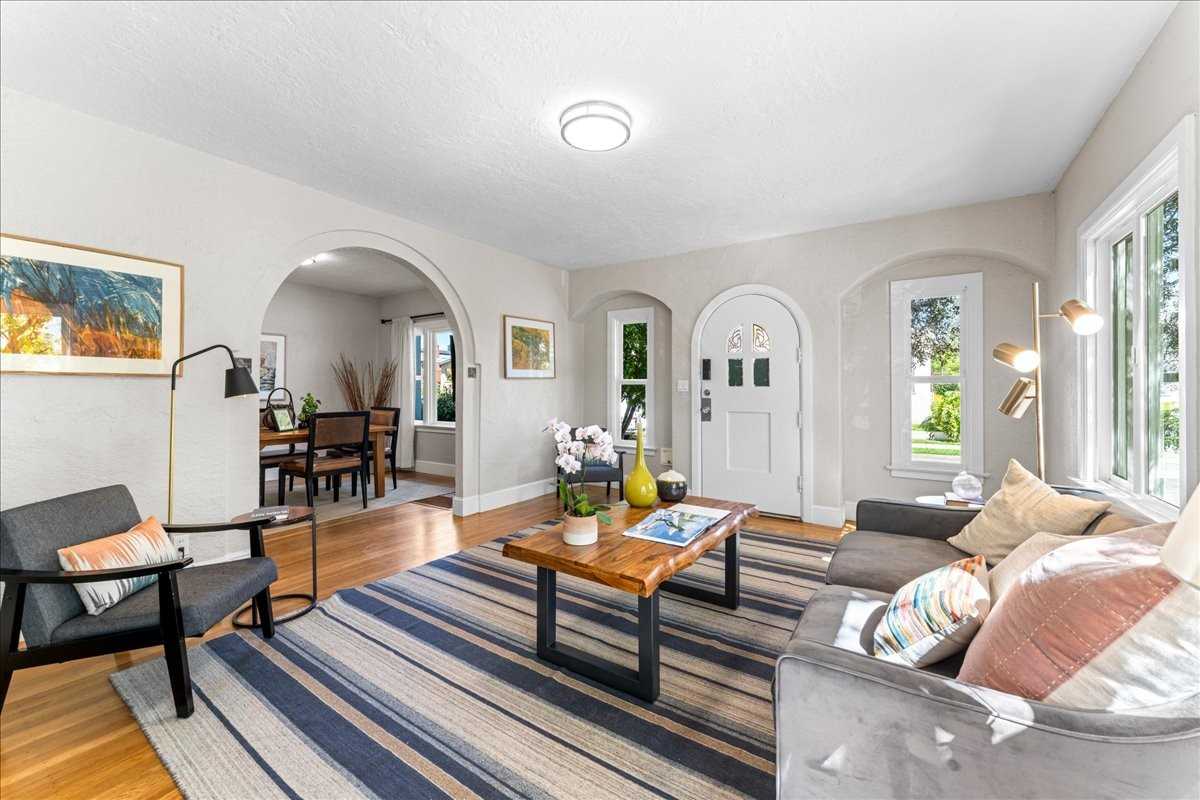 2148 Curtis St - Photo 5 of 24