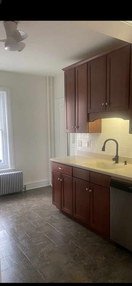 214 South 4th Street - Photo 4 of 11