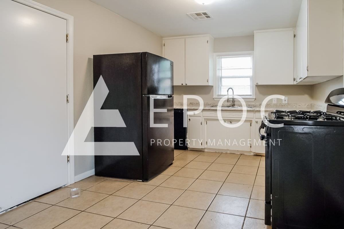 237 S 73rd East Ave - Photo 3 of 16