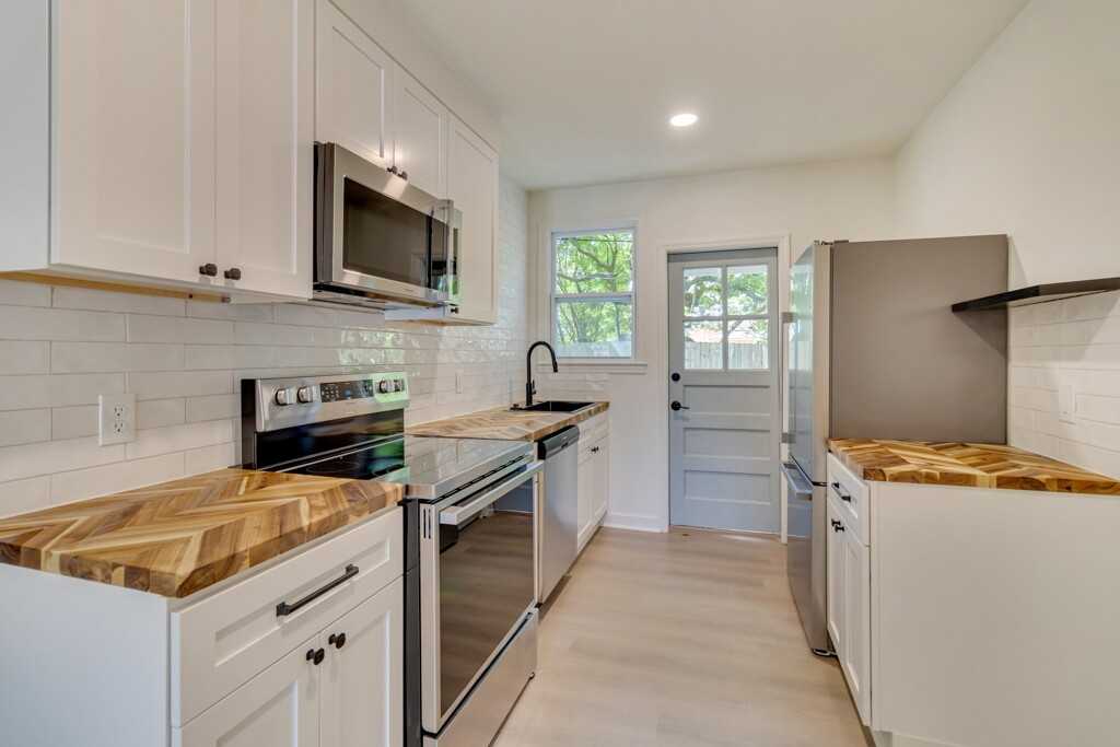 125 Hibiscus Ave - Photo 7 of 20