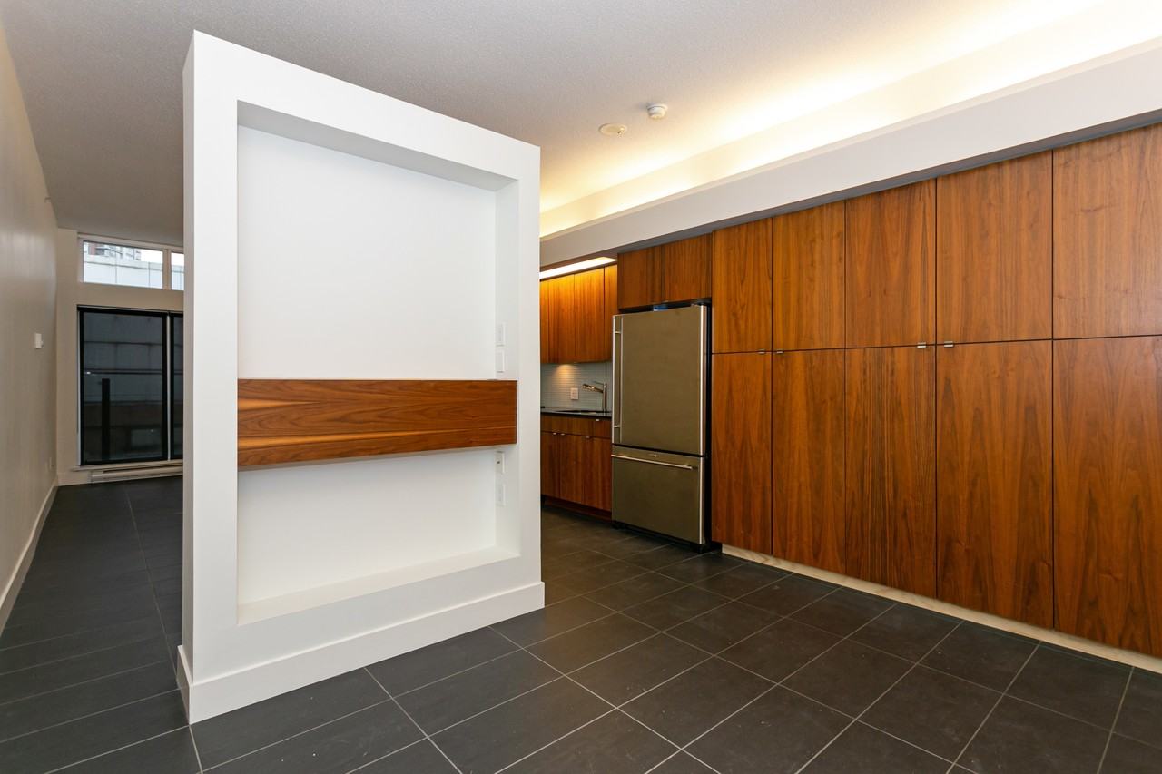 33 Pender St W #508 - Photo 4 of 42