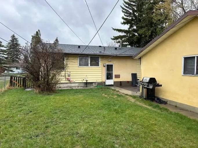 11415 55 Ave Nw - Photo 2 of 14