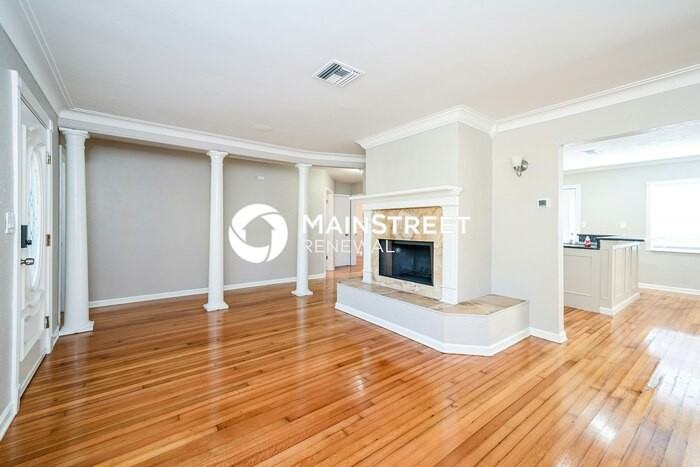 3750 28th Ave N - Photo 3 of 16