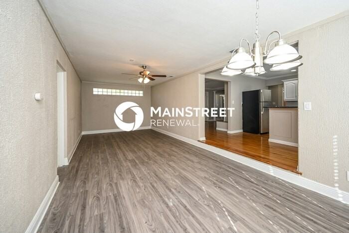 3750 28th Ave N - Photo 4 of 16