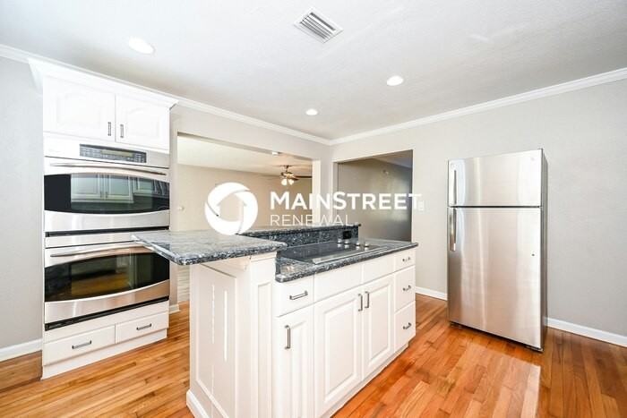 3750 28th Ave N - Photo 6 of 16