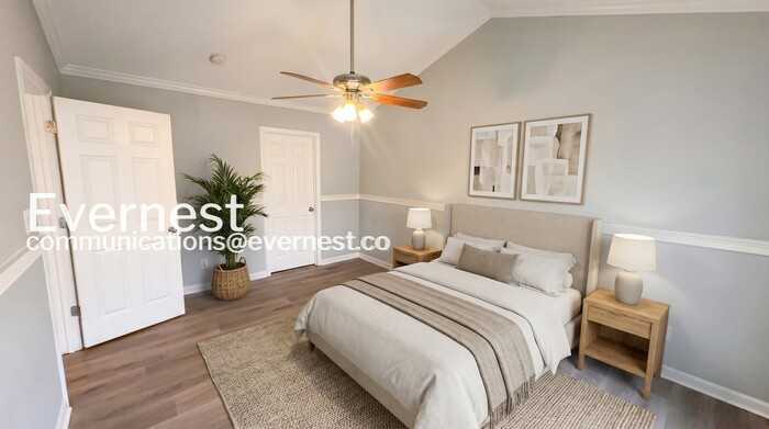 3221 Lasalle St - Photo 4 of 18