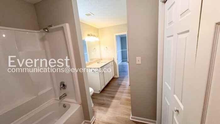 3221 Lasalle St - Photo 7 of 18