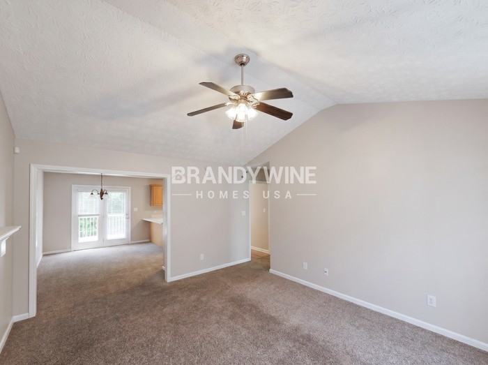 1026 Miss Amber Way - Photo 4 of 29