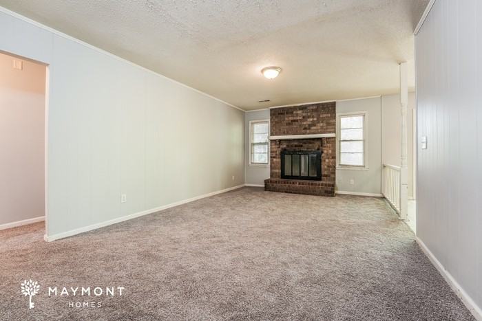109 Terry Ave - Photo 6 of 16