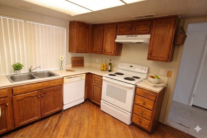 840 E Junction St #840 - Photo 3 of 7