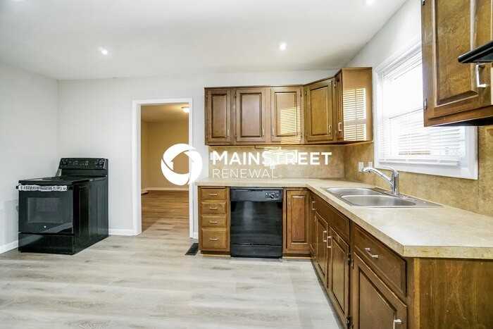 7412 Roshon Ave - Photo 4 of 16