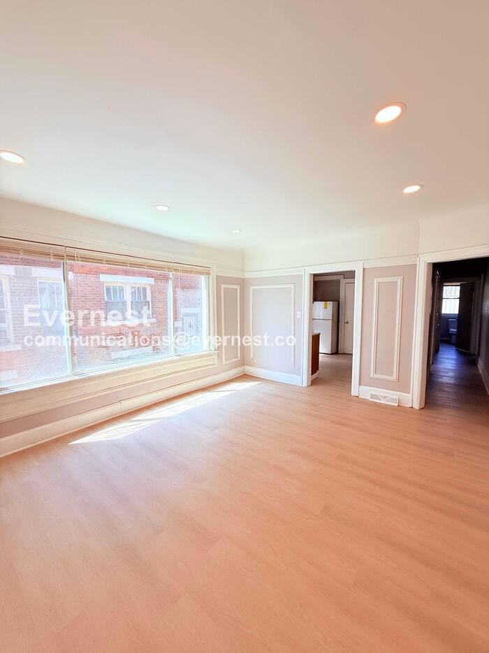 2302 Hazelwood St #1 - Photo 6 of 25