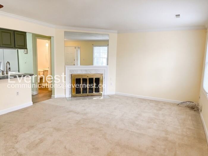 12135 Salemtown Dr - Photo 6 of 19