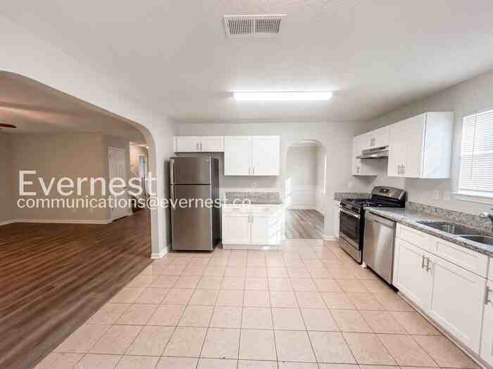 5544 Bluegrass Dr - Photo 6 of 28