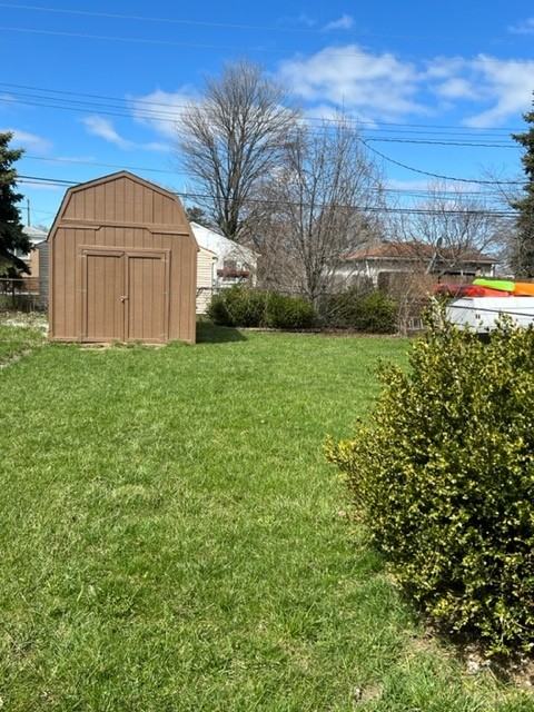 27107 Seyburn Ave - Photo 5 of 12