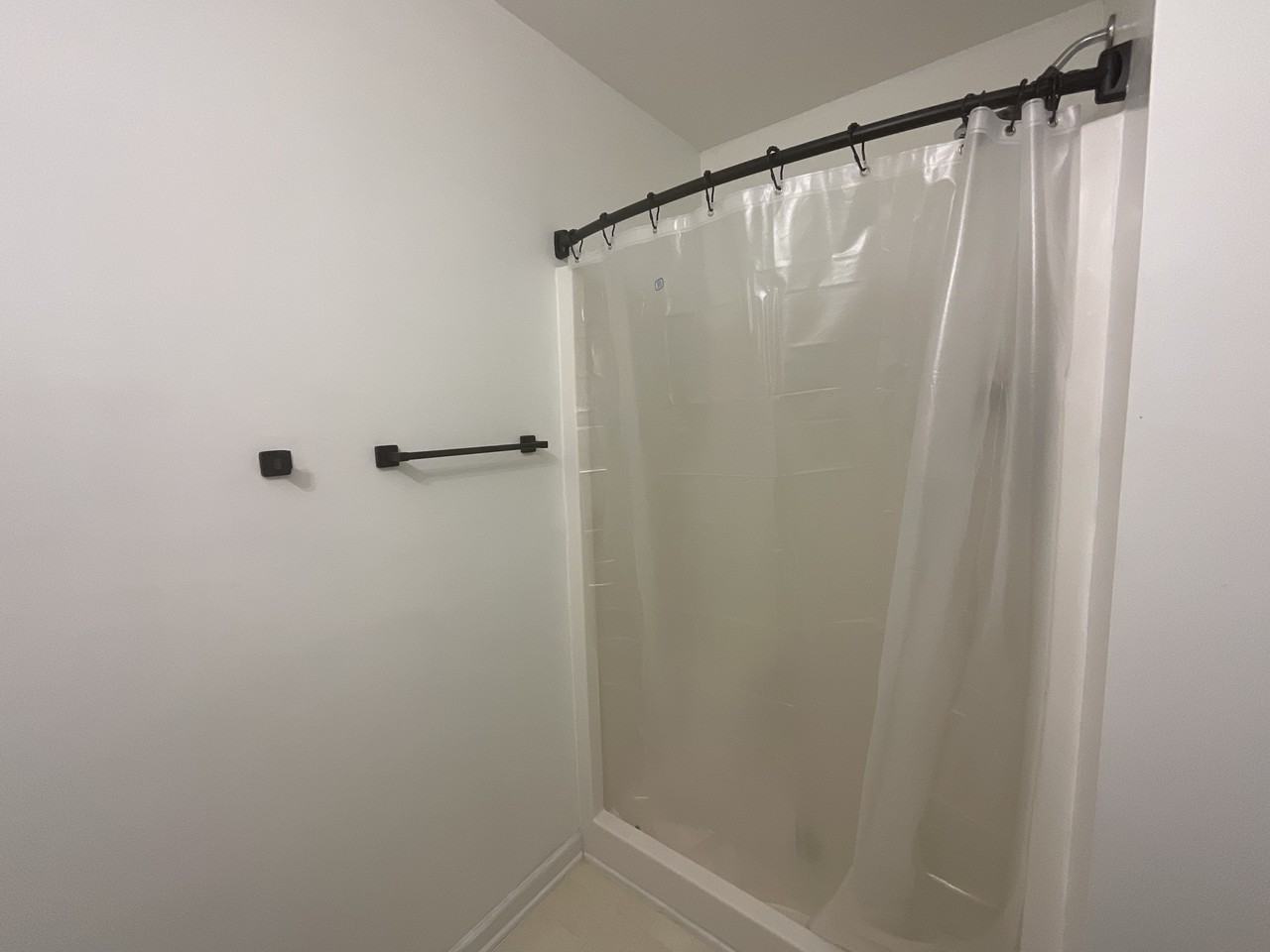 421 Ivy Glen Dr - Photo 7 of 25