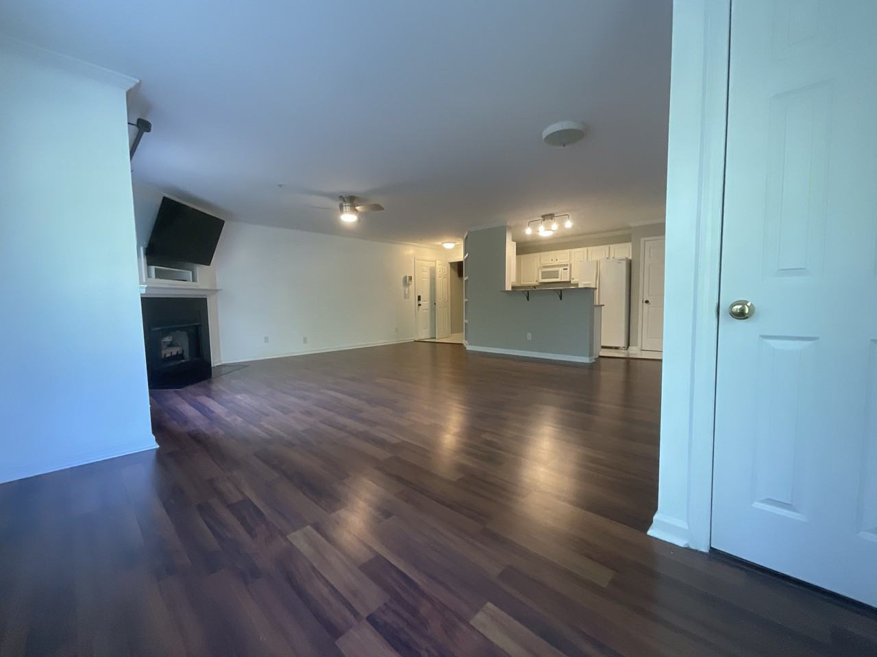 421 Ivy Glen Dr - Photo 4 of 25