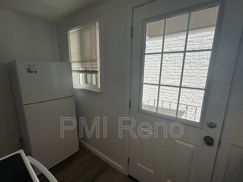 251 E Arroyo St #2 - Photo 5 of 12