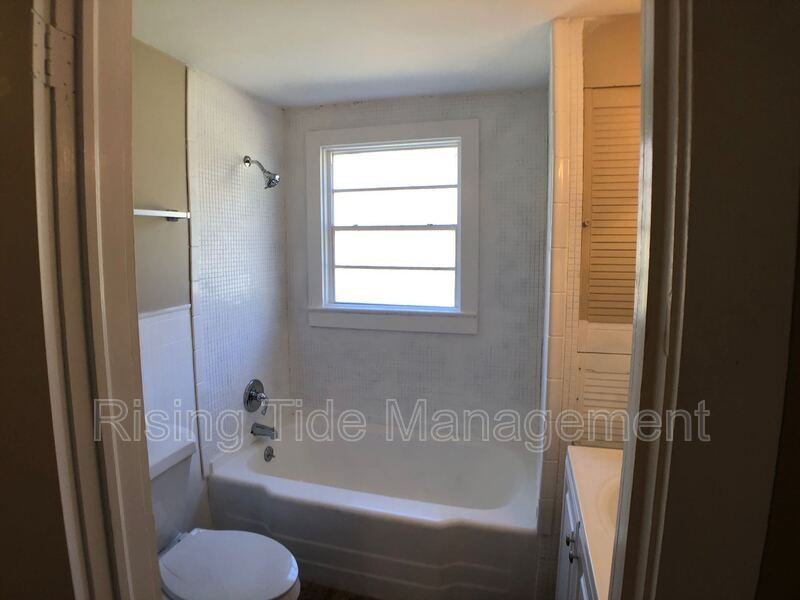 2164 Circle Dr - Photo 2 of 26