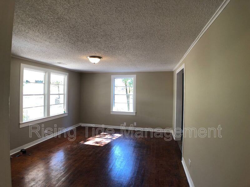 2164 Circle Dr - Photo 5 of 26