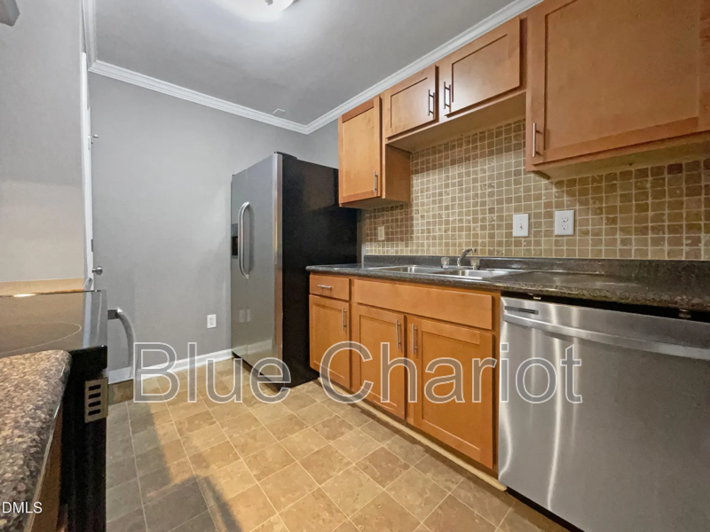 311 Burnette St - Photo 7 of 15