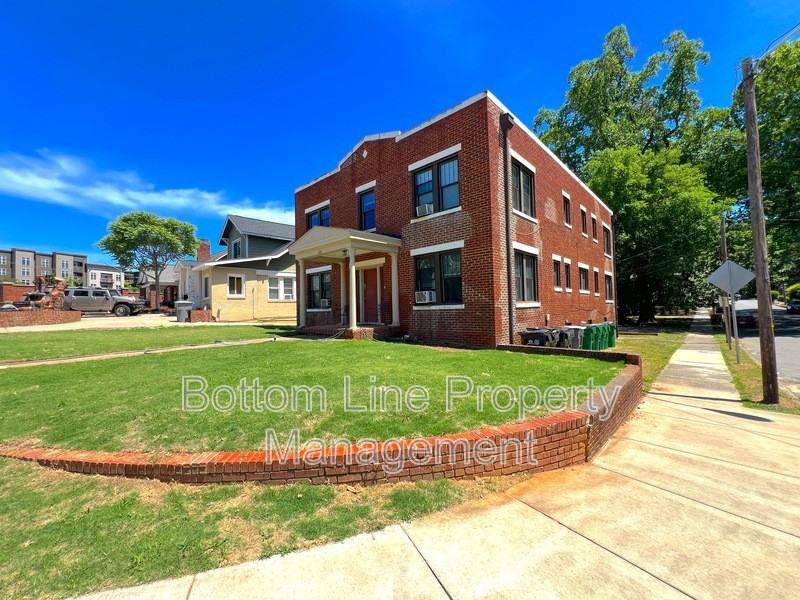 600 Hawthorne Ln #3 - Photo 2 of 15