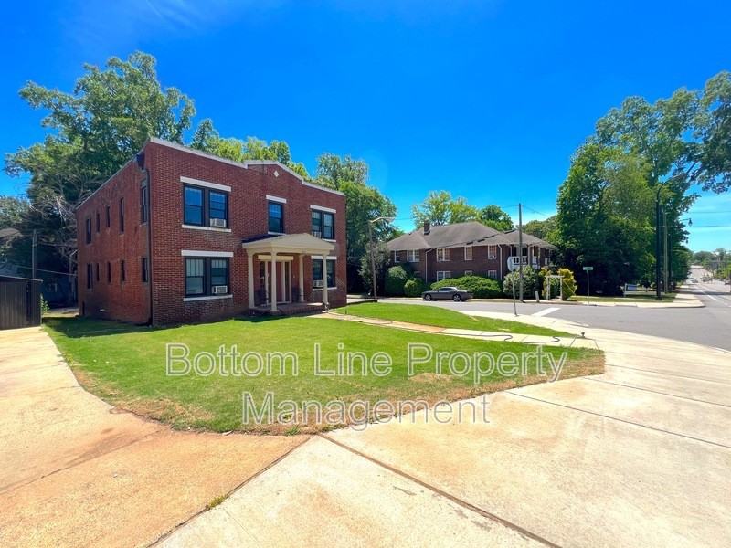 600 Hawthorne Ln #3 - Photo 3 of 15