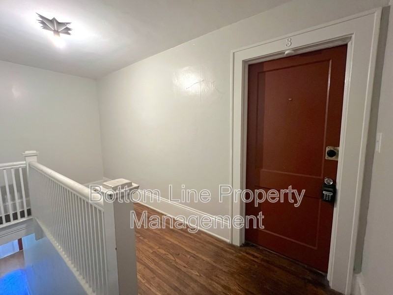 600 Hawthorne Ln #3 - Photo 4 of 15