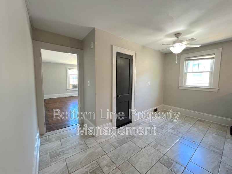 600 Hawthorne Ln #3 - Photo 7 of 15