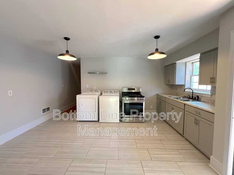 1943 Wilmore Dr #C - Photo 6 of 12