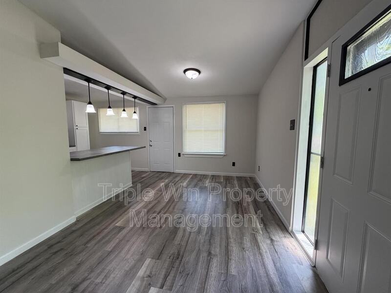 765 Bobbins Ln - Photo 4 of 25