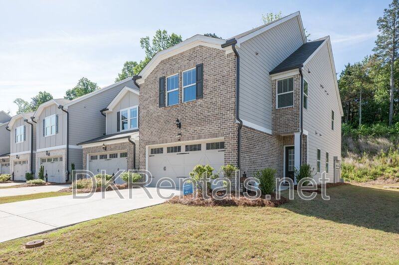 345 Timberland Ave - Photo 3 of 27